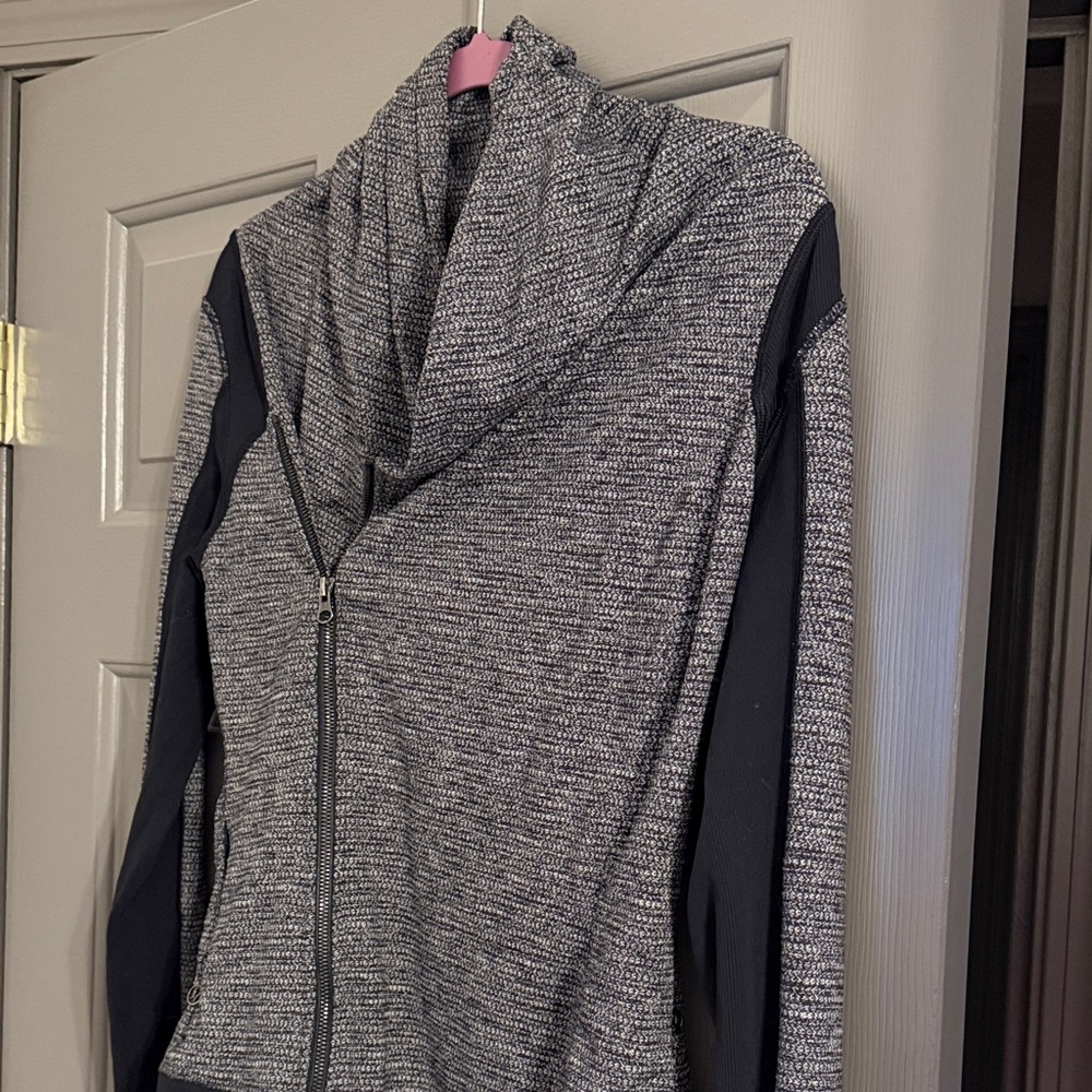 lululemon athletica Heathered Gray and Black double zip Jacket - Picture 2 of 9